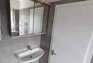 Helle 2,5-Zimmer Wohnung mit überdachtem Balkon