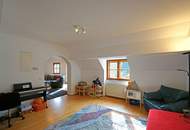 Großzügige 6-Zimmer-Wohnung im charmanten „Adlerhof“ - inkl. Eigengarten und Stellplatz