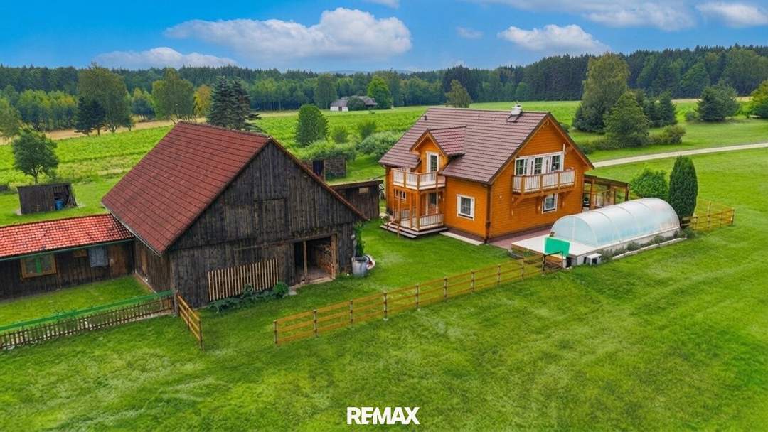 Waldviertler Alleinlage! 1,7 ha exklusives Naturrefugium mit neuem skandinavischem Blockhaus, Pool und Nebengebäuden