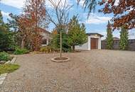 EFH mit Pool und Teich in einem grünem Paradies in Gänserndorf.