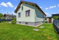 "Gepfelgter Bungalow mit Garten in Oberhausen"