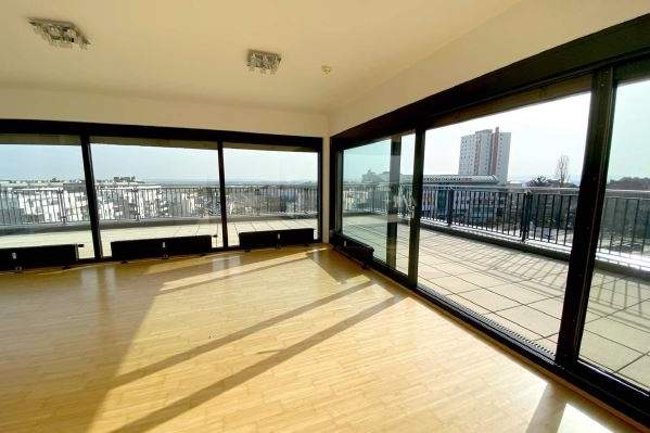 DG-Wohnung mit Terrasse in zentraler Lage!, Wohnung-miete, 2.571,80,€, 7000 Eisenstadt(Stadt)
