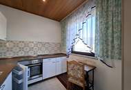 Charmante 2-Zimmer-ETW mit Loggia und Carport, günstige BK