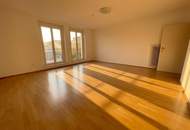 Zur Miete: Lichtdurchflutete 4,5-Zimmer-Wohnung mit Loggia und Balkon in zentraler Lage in Klagenfurt