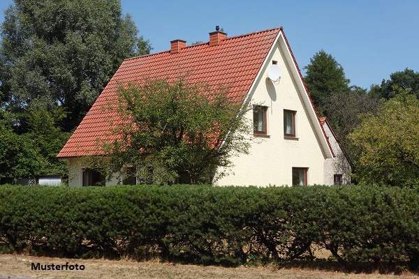 Freistehendes Haus mit viel Platz & Potenzial