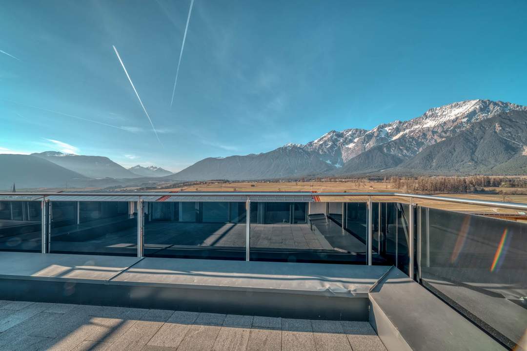 Rarität!! Exklusives Zweifamilienhaus in Bestlage von Mieming mit Panoramablick, Garten & Pool