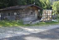 Grundstück im Grünen mit Holzhaus ohne Bauzwang