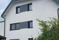 Moderne Designvilla mit Pool, Kamin und Sonnenterrassen