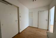Moderne, neuwertige 2-Zimmer-Wohnung mit Terrasse und Garten