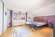 Leben im Zentrum - charmante 2-3 Zimmer Wohnung im Dachgeschoss – hell, offen, charmant