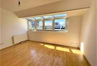 DACHGESCHOSS, INNSTRASSE, 42 m2 Neubau mit 2 m2 Balkon, 2 Zimmer, Komplettküche, Wannenbad, Parketten