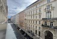 UNBEFRISTET - Repräsentative 9-Zimmer Altbauwohnung mit Balkon und Blick auf das Rathaus – ca. 293 m² in bester Innenstadtlage - auch ideal als Büronutzung