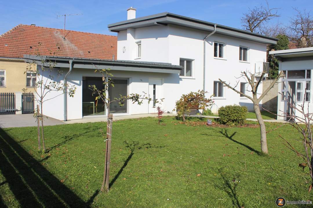 Oberwart: Neuwertiges Wohnhaus in ruhiger Seitengasse, zentrumsnah