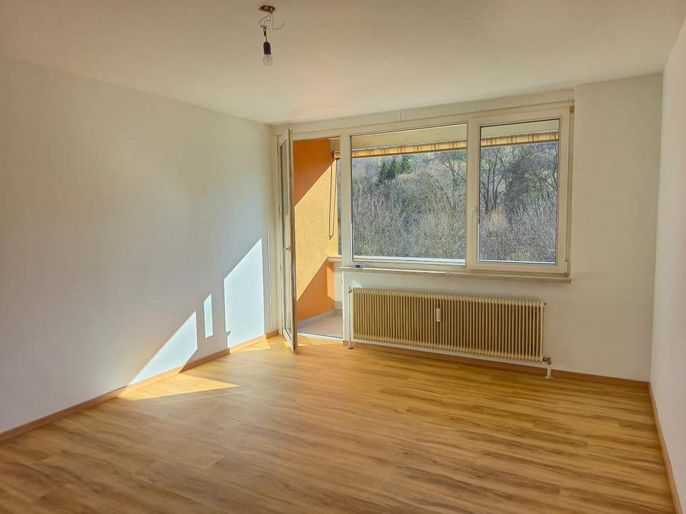 PRAKTISCHE 3-ZIMMER MIETWOHNUNG IN ALTLENGBACH MIT LOGGIA UND PARKPLATZ