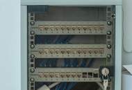 1A Gewerbebetrieb mit Halle und Büroräumen: Erstbezug mit Top-Ausstattung!