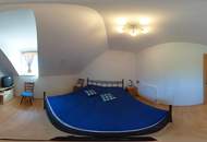 Haus mit zwei getrennten Wohneinheiten in ruhiger Lage