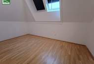 Wundervolle Dachgeschosswohnung mit großer Dachterrasse