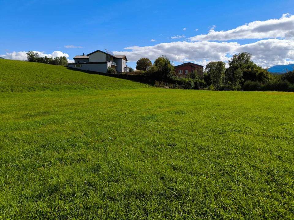 Seeboden: Sonniges Baugrundstück in Ruhelage – nur wenige Minuten vom Millstätter See entfernt