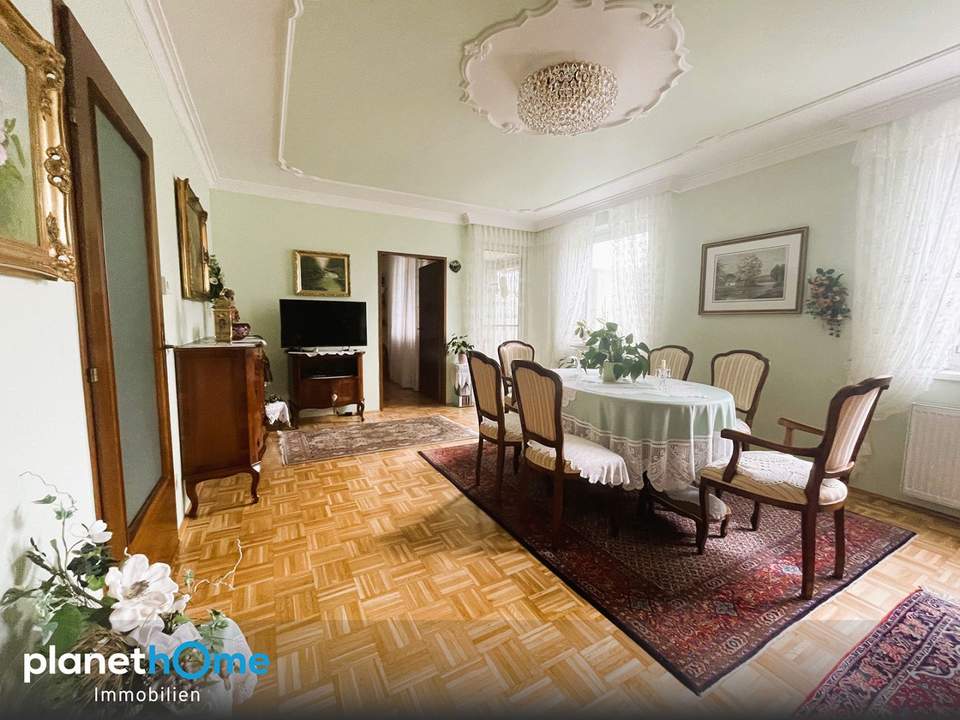 Existenzgründer und Senioren aufgepasst: 2-Zimmer-Stadtwohnung mit Loggia, Lift, und KFZ-Stellplatz!