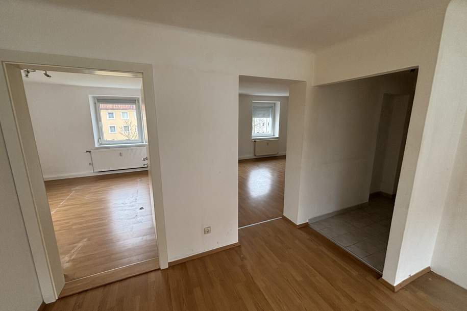 Derzeit in Sanierung: geräumiges 3-Zimmer Familiendomizil im Grünen mit garantiertem Erholungsfaktor und perfekter Infrastruktur! Ab April bezugsfertig!, Wohnung-miete, 613,03,€, 4400 Steyr(Stadt)