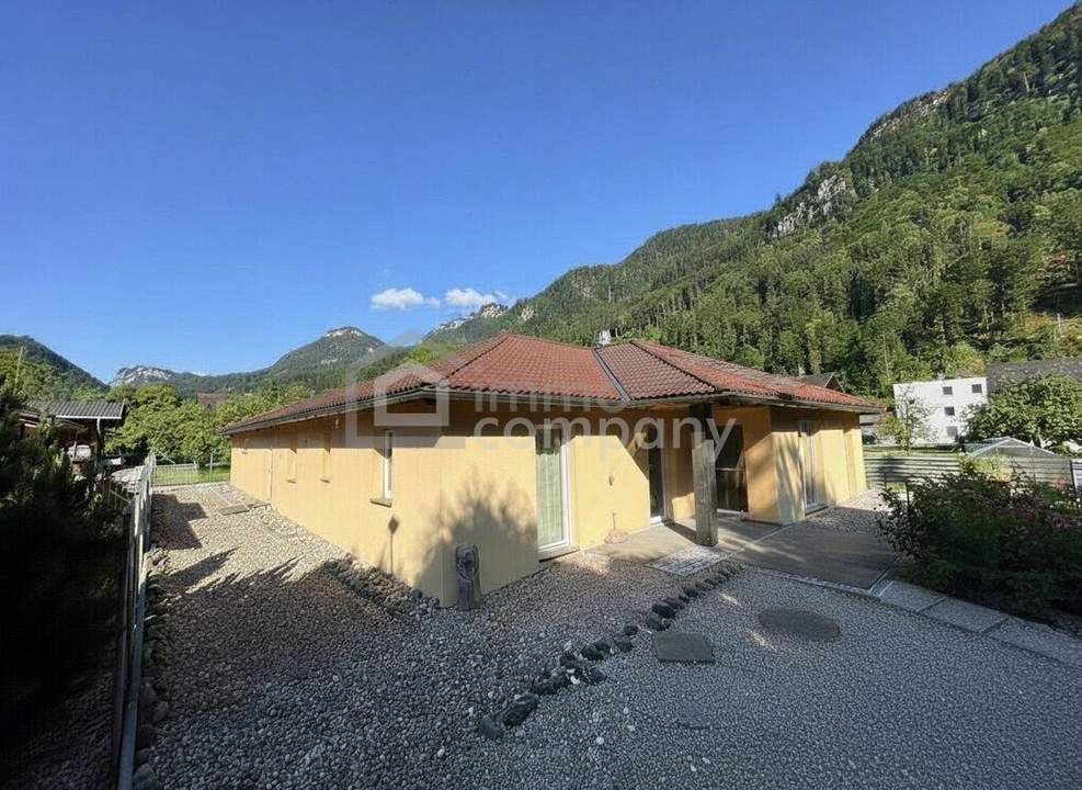 HOHENEMS Barrierefreies Wohnen für Ihre Familie oder als Paar im komfortablen Bungalow - ein weiterer absoluter Mehrwert ist das großzügig geschnittene Grundstück.