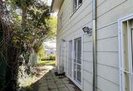 SOMMERTRAUM | IDYLLISCHE FAMILIENWOHNUNG NAHE DER WEINBERGE | MIT EINLIEGERWOHNUNG | CA. 400 m2 GARTEN | GARAGE IM HAUS