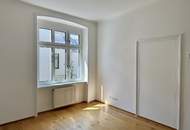Neu sanierte Wohnung mit zwei Zimmern und großzügiger Wohnküche