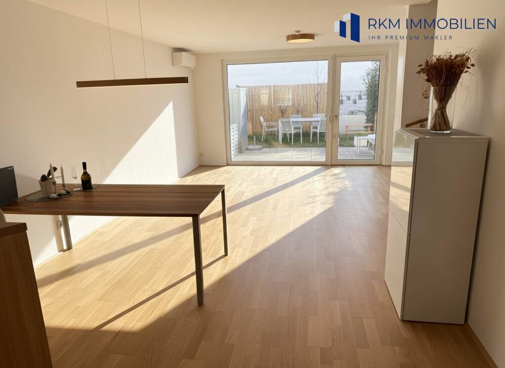 Stilvolles Reihenhaus mit Terrasse, Garten und Parkplatz