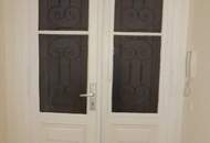 ZWEI-ZIMMER-ALTBAUWOHNUNG!! *ERSTBEZUG*