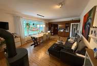 TEILUNTERKELLERTER BUNGALOW MIT POOL UND SCHÖNEM GRÜNBLICK