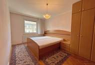Helle 2-Zimmer-Wohnung mit Loggia und guter Anbindung