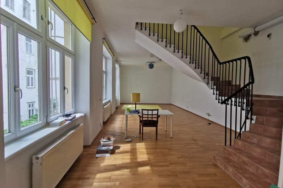 Loftartiges Büro mit großen Fenstern und einer Terrasse - ideal als Atelier oder Studio, Gewerbeobjekt-miete, 998,52,€, 1050 Wien 5., Margareten