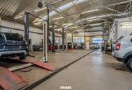 Autohaus mit Werkstatt und befestigten Ausstellungsflächen in Langenwang
