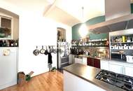 KLASSISCHES ALTBAUAPARTMENT MIT BALKON