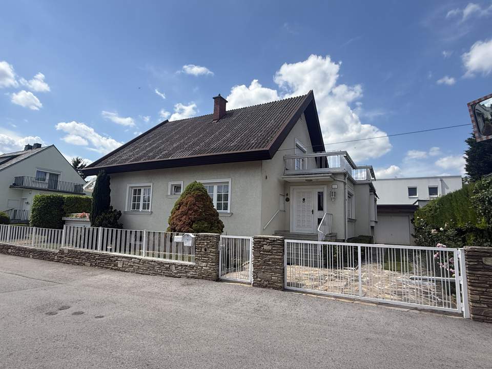 Im Herzen der Esterházy-Stadt – Haus mit Pool auf weitläufigem Grundstück in begehrter Wohnlage