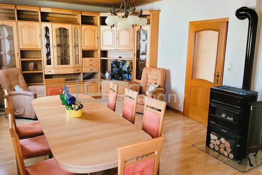 Charmantes Einfamilienhaus & Lagerhalle mit Garten, Balkon und Garage in Winden am See – 379.000 €, Haus-kauf, 379.000,€, 7092 Neusiedl am See