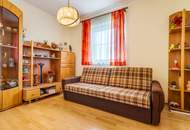 Vielseitige Liegenschaft mit zwei Wohnhäusern, Wirtschaftsgebäuden, Nutzflächen und Wald