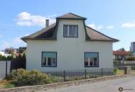 Oberwart: Sanierungsbedürftiges Wohnhaus mit Nebengebäude