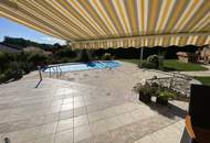 Großzügiges Einfamilienhaus mit Pool, Garten und Carport in Seewalchen