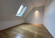 Exklusives Dachgeschoss mit 6 Zimmern, 2 Terrassen & Wellnessbereich |als WG oder Büro nutzbar