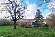 Traumhaftes Grundstück mit Hanglage und Blick auf die Weinberge