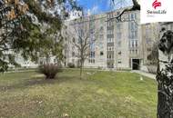 Sanierungsbedürftige 2-Zimmer-Wohnung | Loggia ca. 12m² | 5. Liftstock