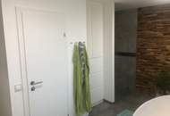 Exklusive Villa mit Pool, PV-Anlage & 4 Garagen in hochwertiger Massivbauweise (Provisionsfrei)