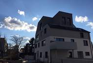 Schönste Aussicht und Komfort, weil Dachgeschoss und Grünruhelage // Beautiful view and comfort, top-floor apartment in a quiet, green location //