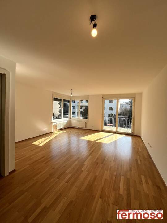 Wunderschöne, helle 4-Zimmer Wohnung mit zwei Balkonen