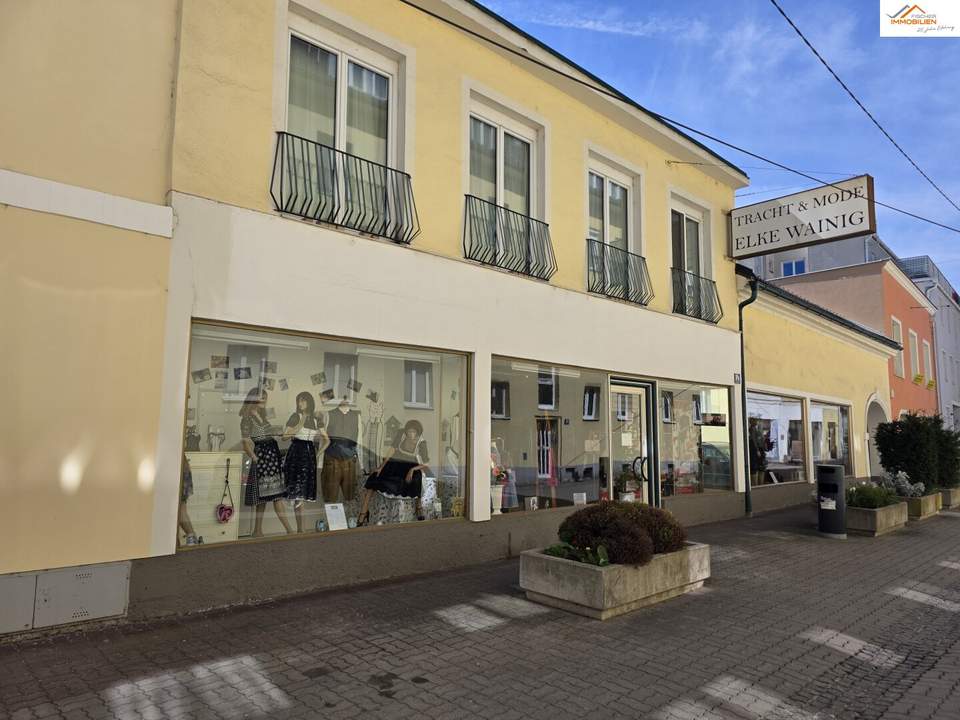 Geschäftslokal in Bestlage von Wiener Neustadt – Innenstadt, große Verkaufsfläche &amp; Parkplätze im Innenhof
