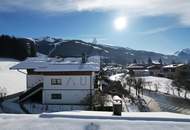 Hohe Baumassendichte: Zentrumsnahes Grundstück mit Altbestand und direkter Pistenanbindung