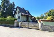 Sofort verfügbares Wohnhaus mit Garage und Nebengebäuden