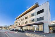 Büro oder Verkaufsraum – flexible Fläche mit beeindruckender Fensterfront