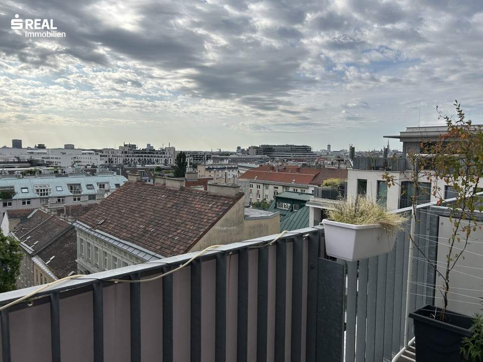 MODERNE TERRASSENWOHNUNG IN DER NUSSDORFER STRASSE